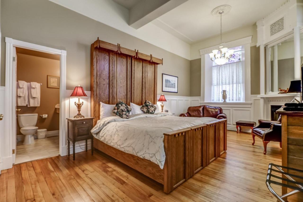 Niagara-on-the-Lake School House Bed And Breakfast C.1859 المظهر الخارجي الصورة